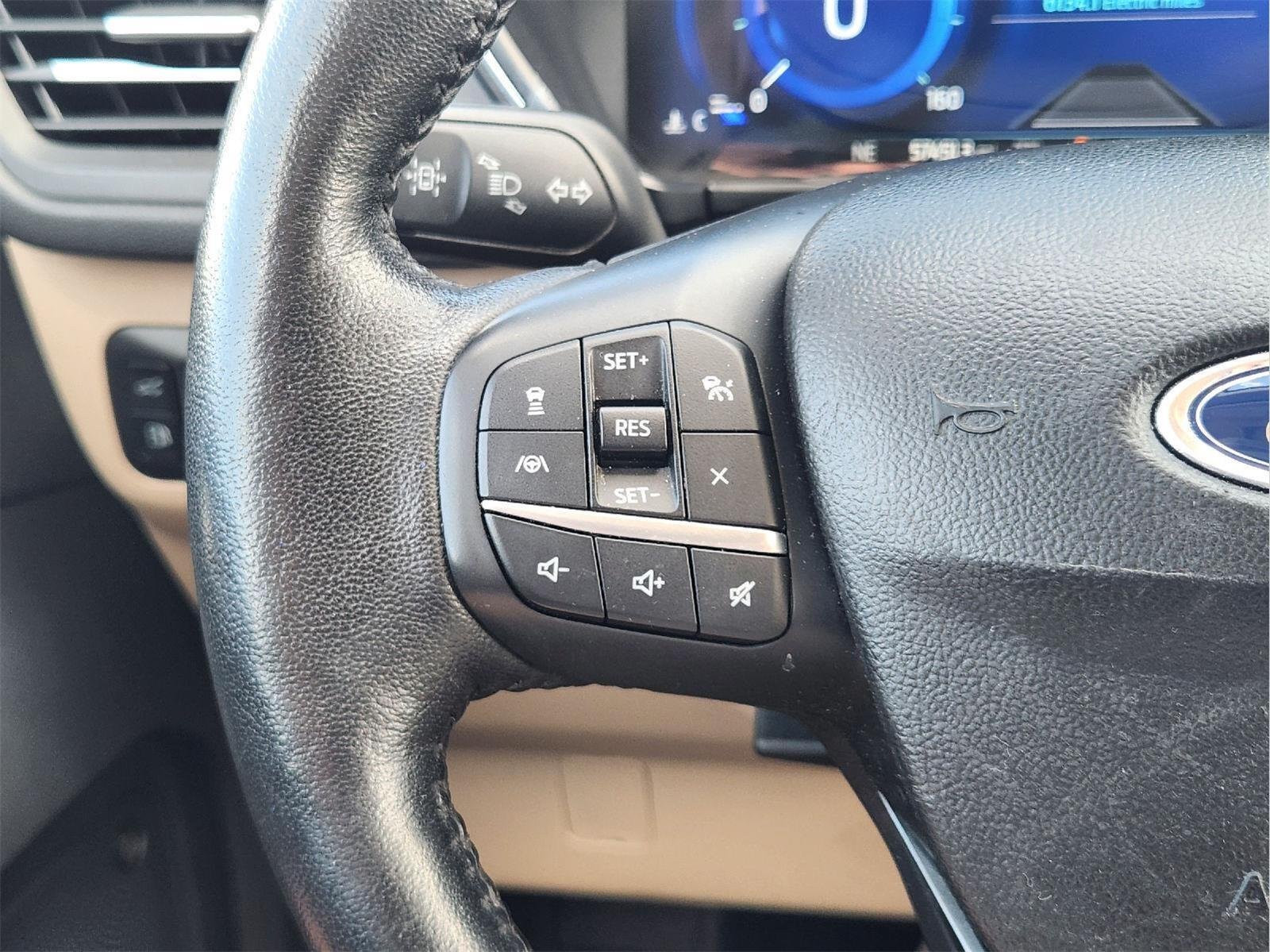 Used 2020 Star White Metallic Tri-Coat Ford Titanium image 28