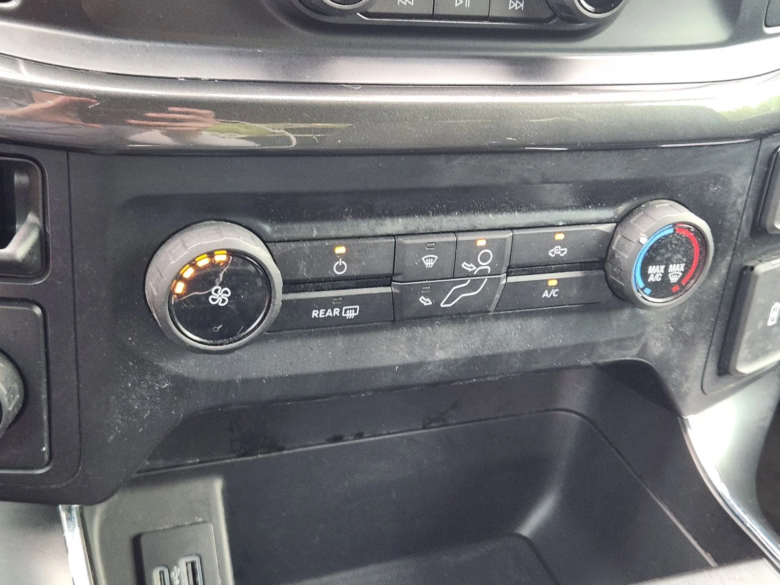 Used 2021 Blue Ford XL image 16