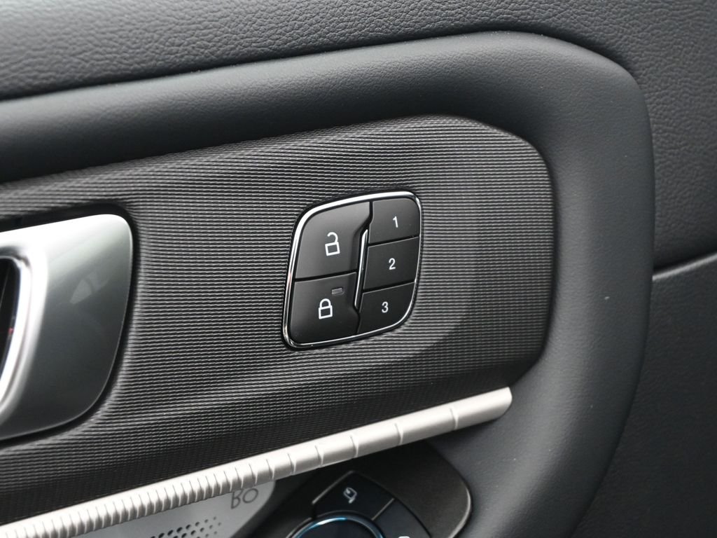 New 2026 Carbonized Gray Metallic Ford Tremor image 10