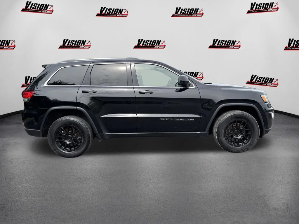 Used 2020 Black Jeep Laredo image 4