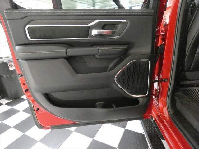 New 2026 Molten Red Pearl-Coat Exterior Paint RAM LARAMIE image 27