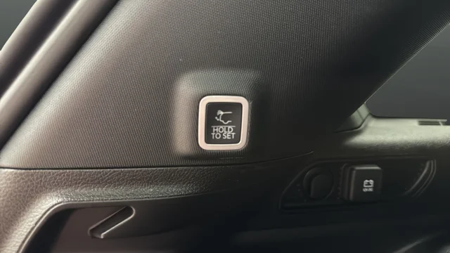 Used 2024 Silver Jeep Altitude X image 28