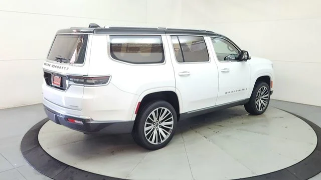 Used 2022 White Jeep Series III image 10
