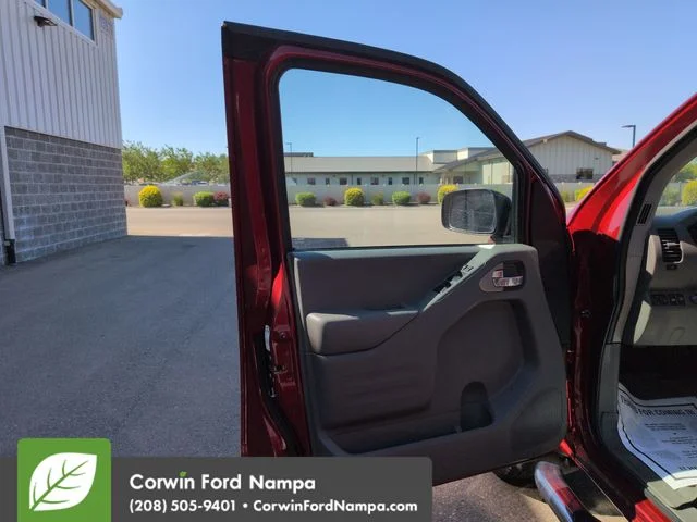 Used 2019 Cayenne Red Metallic Nissan  image 10