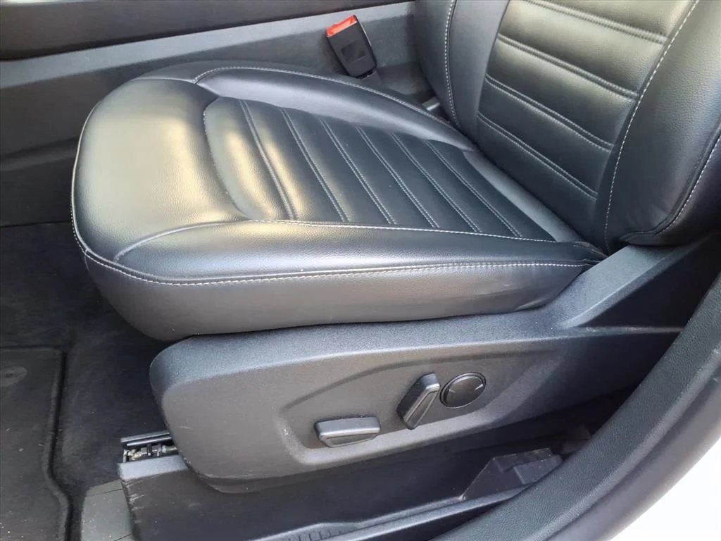 Used 2024 White Ford SEL image 20