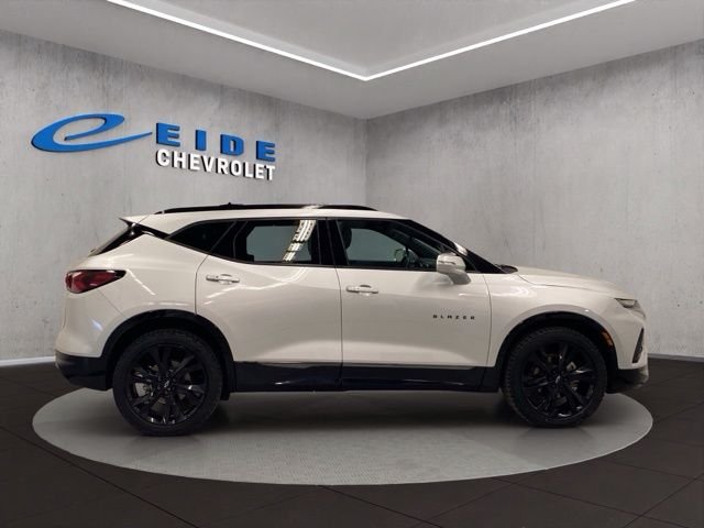 Used 2020 Silver Chevrolet RS image 16