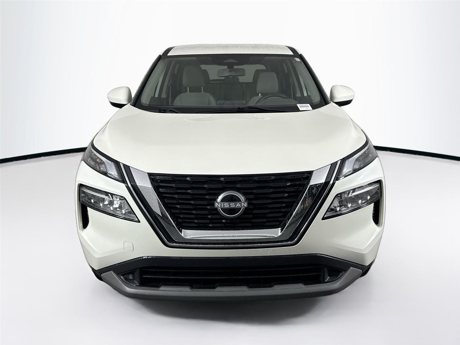Used 2023 Pearl White Tricoat Nissan SV image 7
