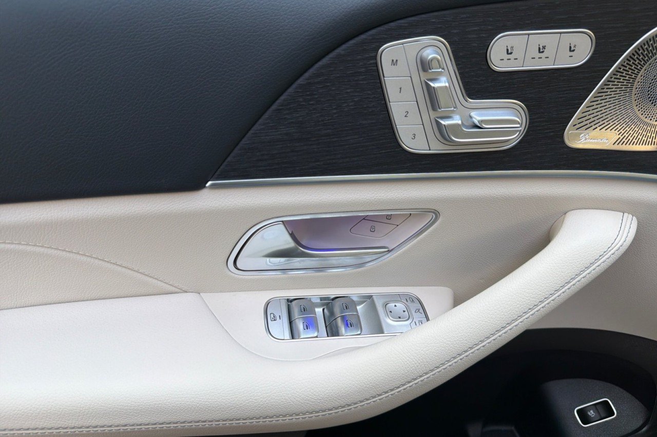 New 2026 Obsidian Black Metallic Mercedes-Benz GLS 450 4MATIC® SUV image 10