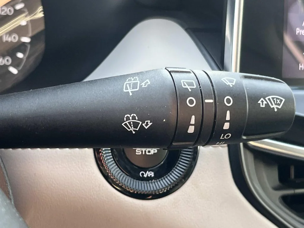 Used 2022 White Jeep Limited image 26