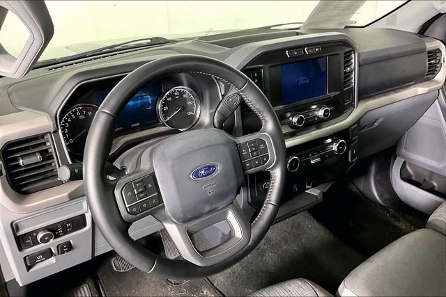 Used 2022 Silver Ford XLT image 3