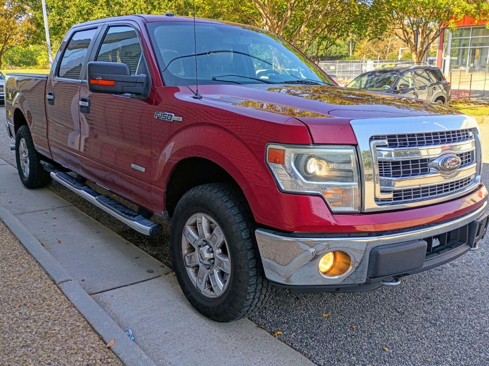 Used 2014 Ruby Red Metallic Tinted Clearcoat Ford XLT image 3