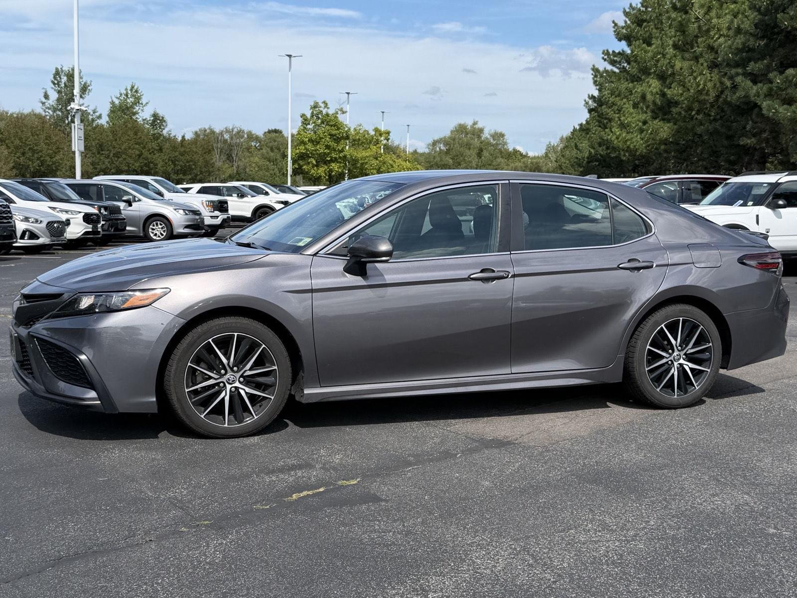 Used 2023 Predawn Gray Mica Toyota SE image 4