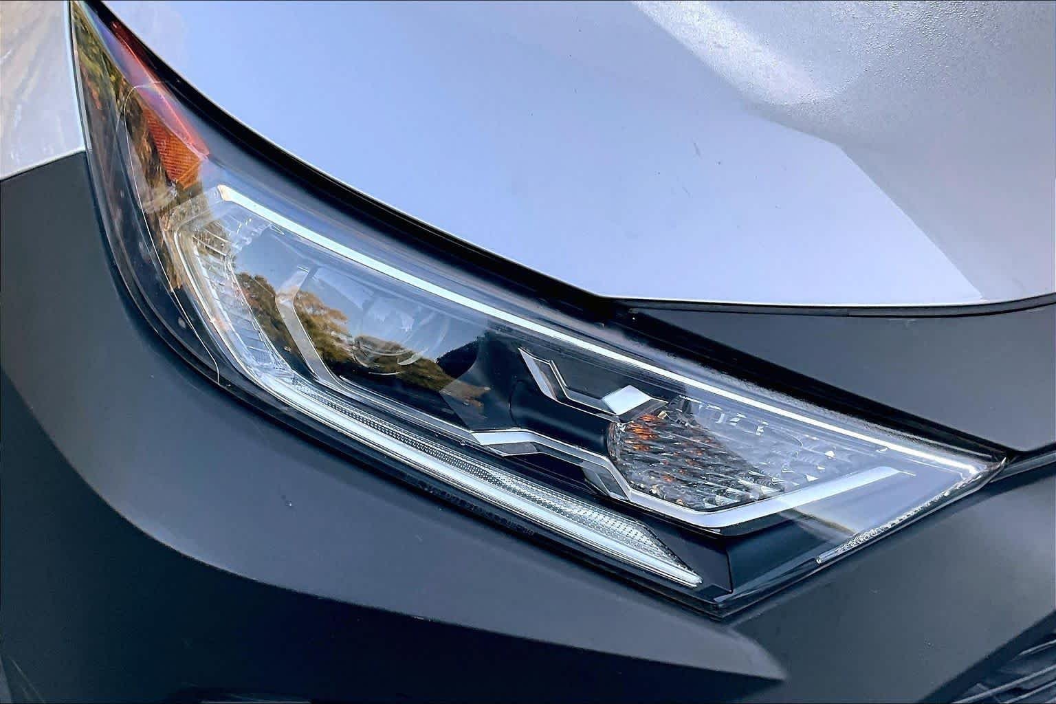 Used 2021 Silver Sky Metallic Toyota Hybrid XLE image 28