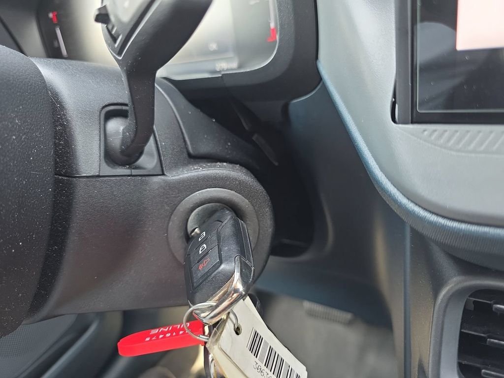 Used 2025 Beige Ford XL image 23