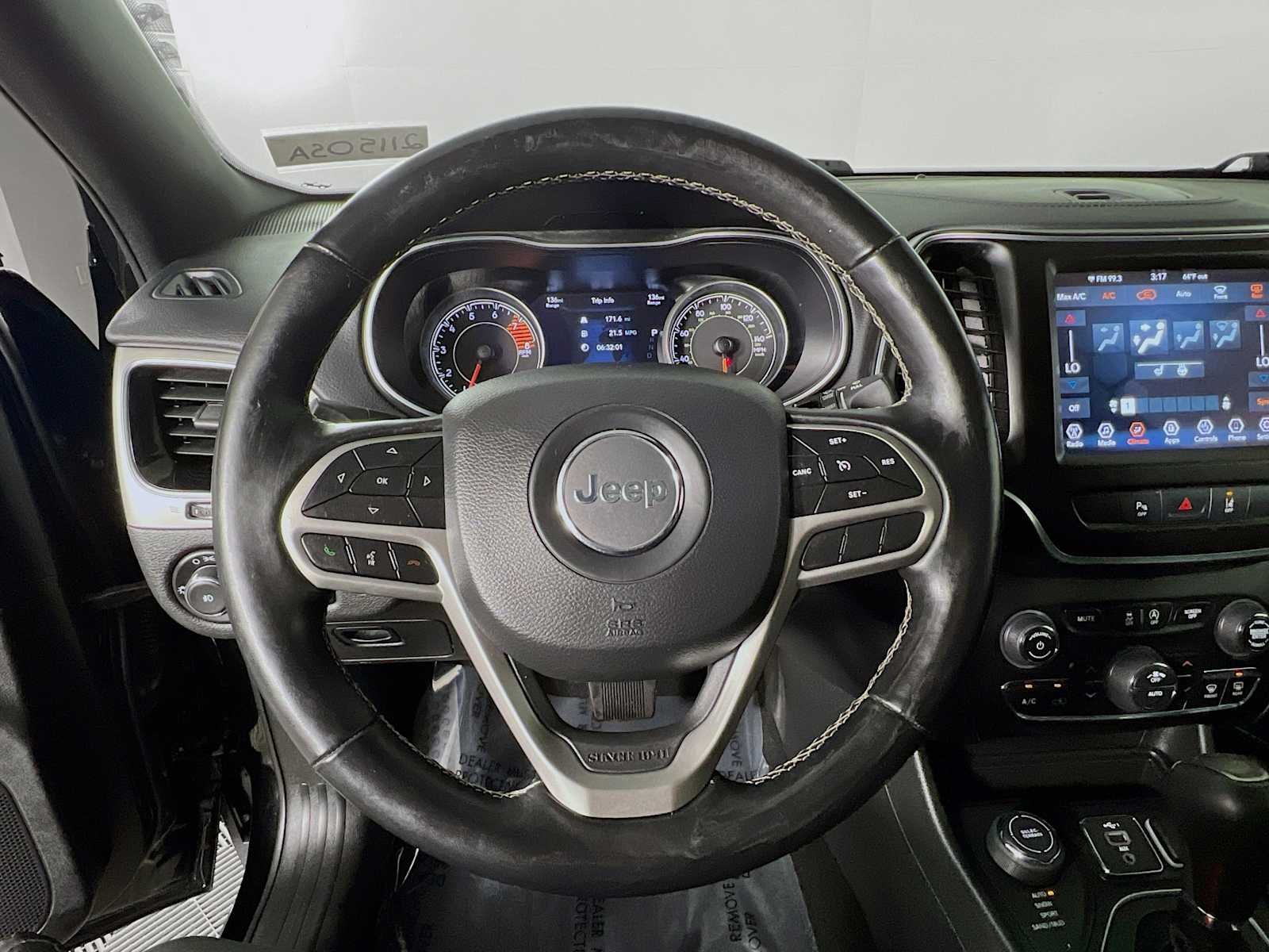 Used 2021 Diamond Black Crystal Pearlcoat Jeep 80th Anniversary image 11
