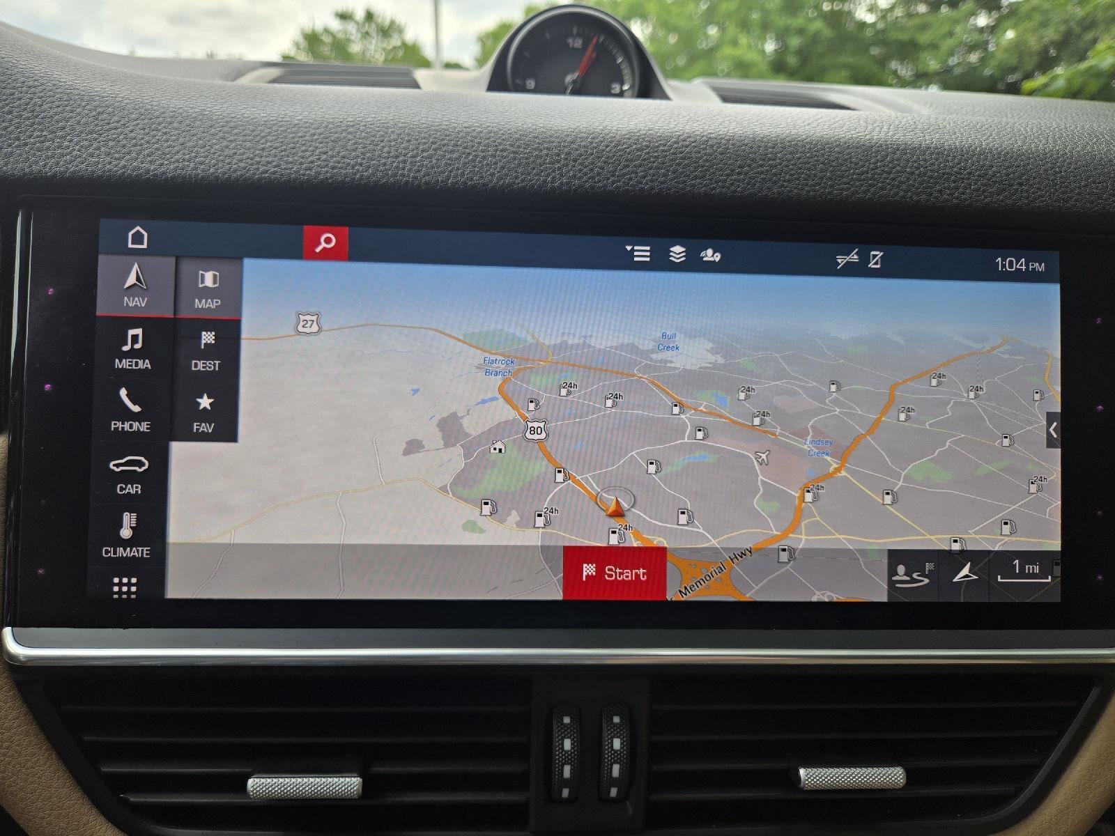 Used 2020  Porsche Base image 29