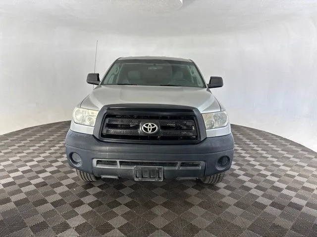 Used 2010  Toyota Grade image 2