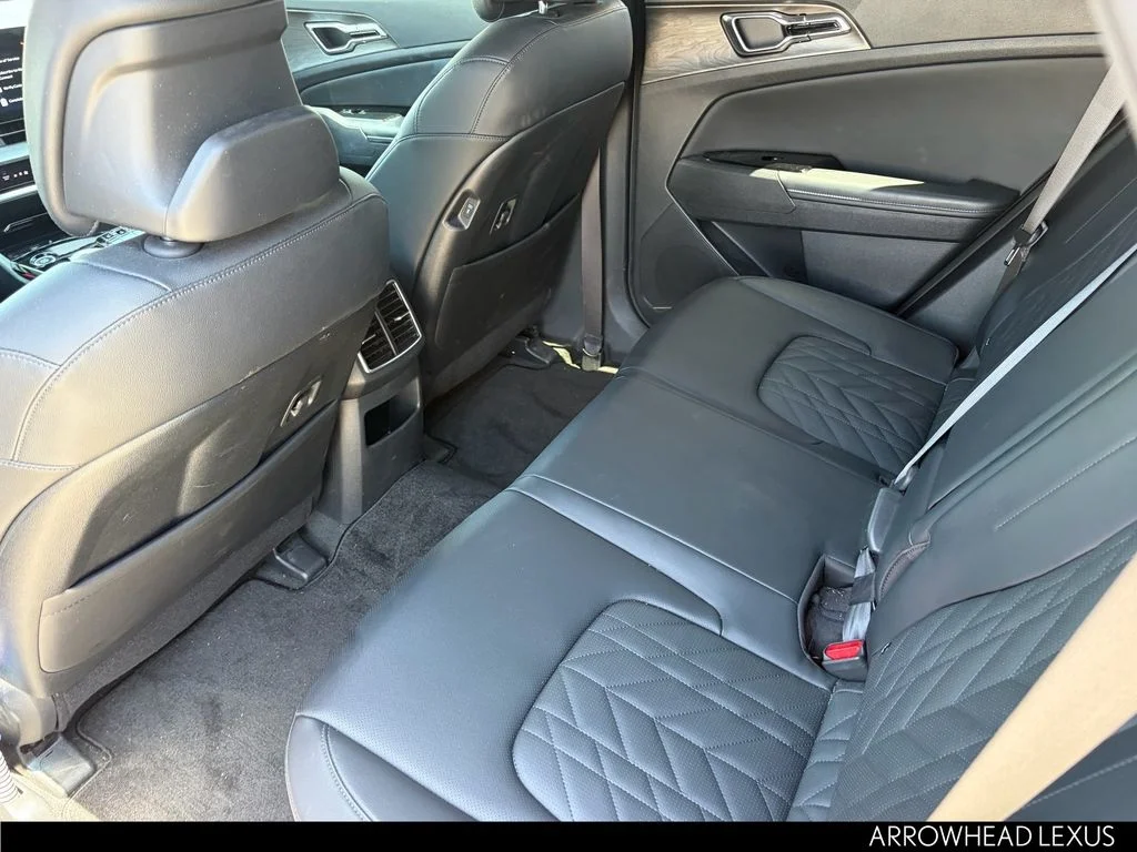 Used 2023 Red Kia X-Line Prestige image 30