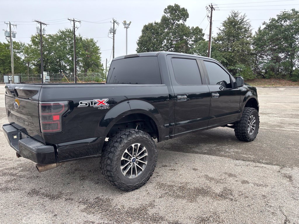 Used 2018  Ford XL image 8