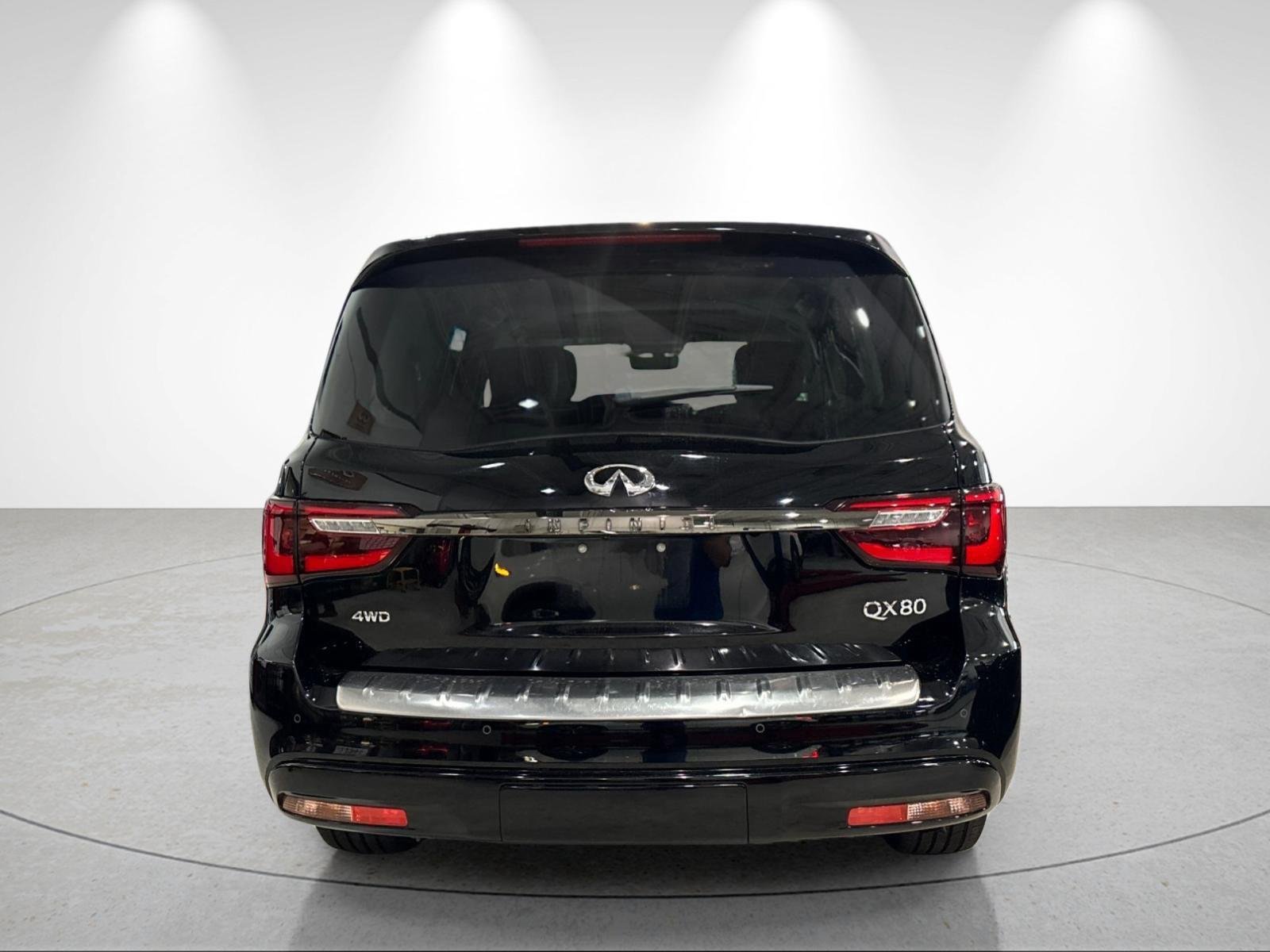 Used 2023 Black Obsidian INFINITI PREMIUM SELECT image 4