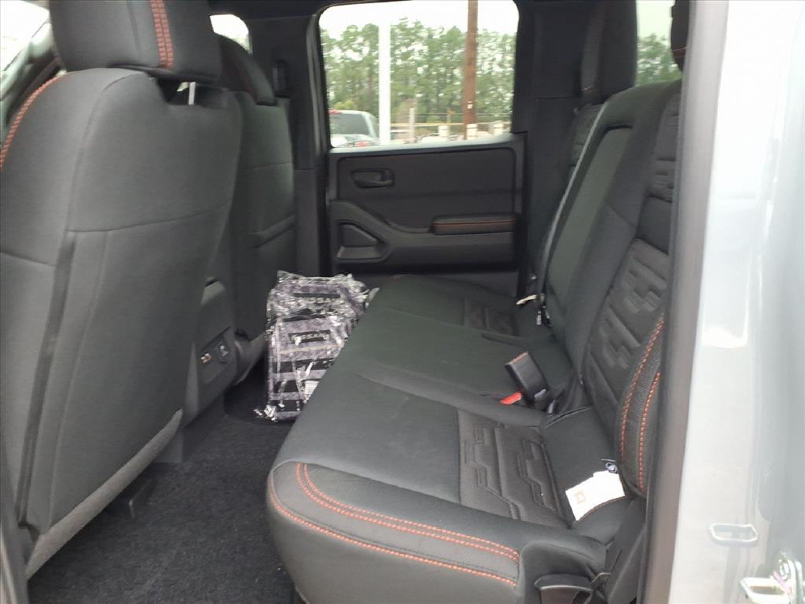 2026 Nissan Frontier Crew Cab PRO-4X® - 9