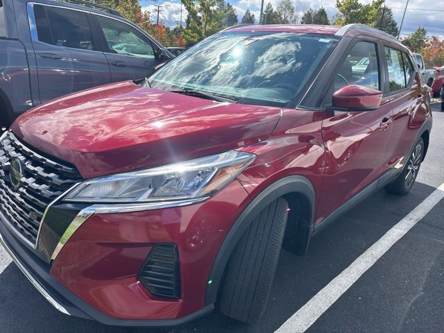 Used 2021 Red Nissan SV image 2