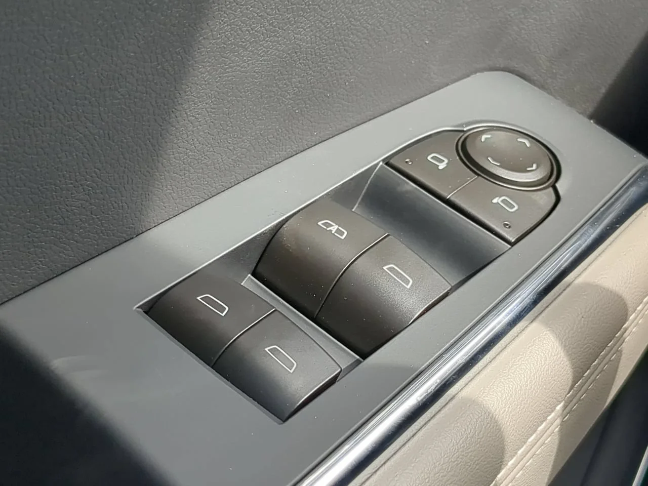 2027 GMC Acadia Elevation - Photo 24
