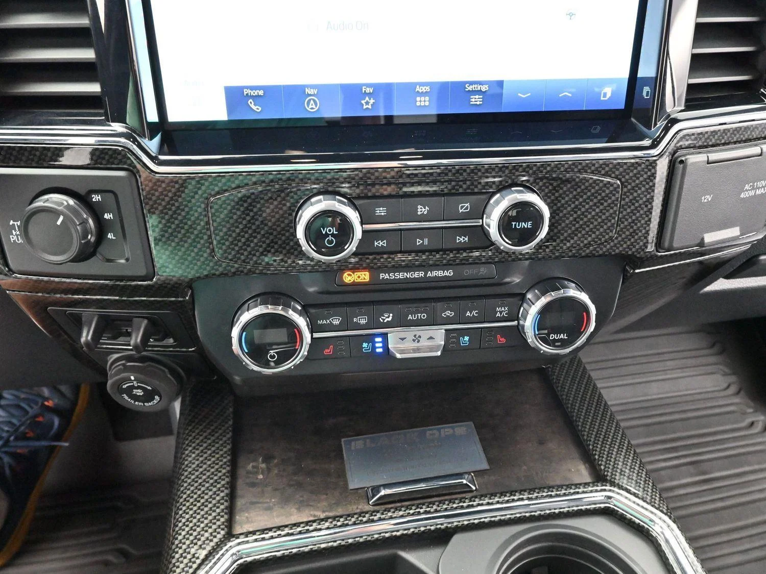 Used 2022 White Ford XL image 26