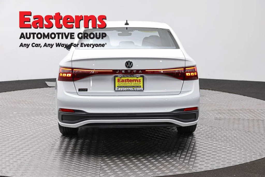 Used 2025 White Volkswagen 1.5T Sport image 6