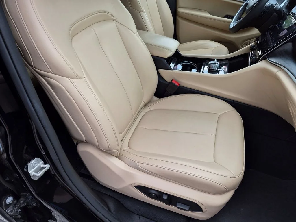 Used 2023 Black Jeep Limited image 28