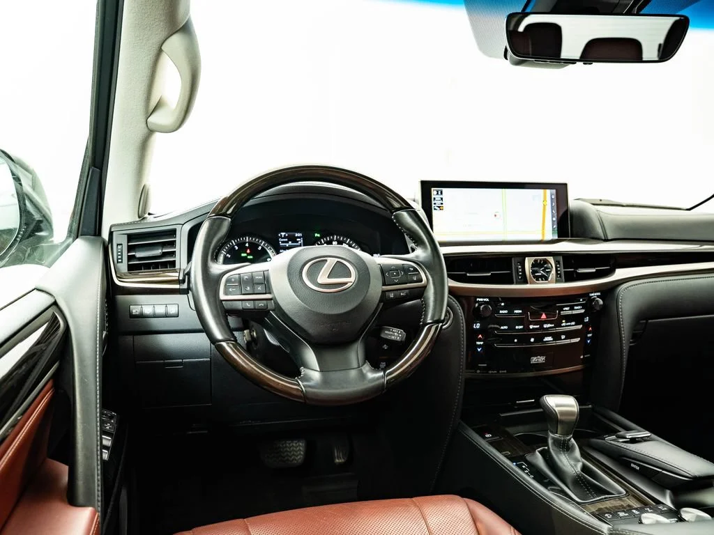 Certified Used 2021 Atomic Silver Lexus 570 image 34