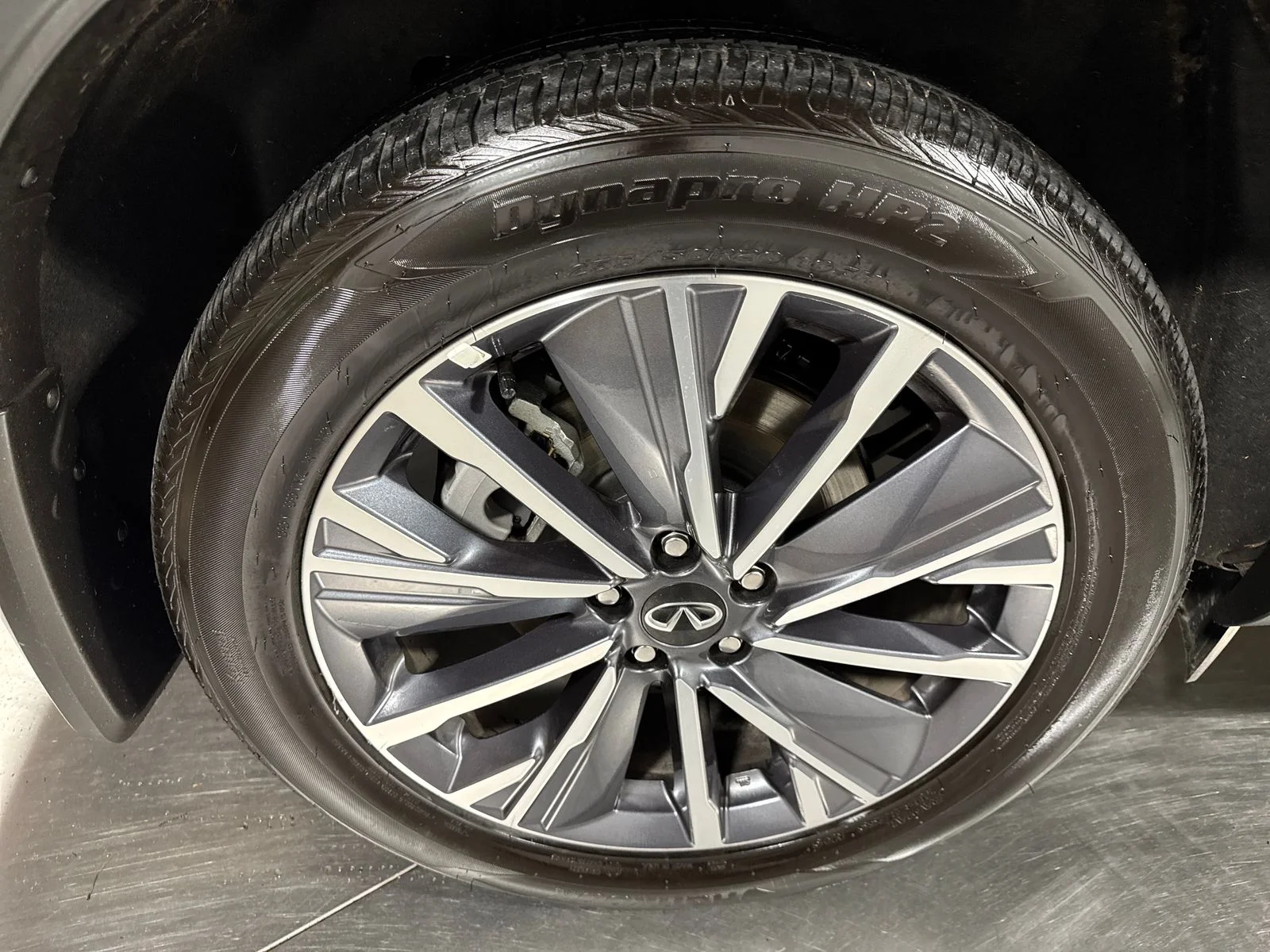 Certified Used 2026 Graphite Shadow INFINITI LUXE image 13