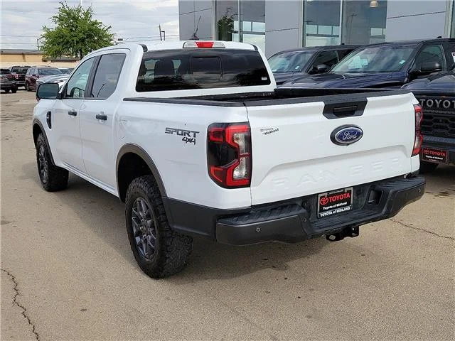 Used 2024 Oxford White Ford XLT 4x4 SuperCrew 5 ft. box 128.7 in. WB image 3