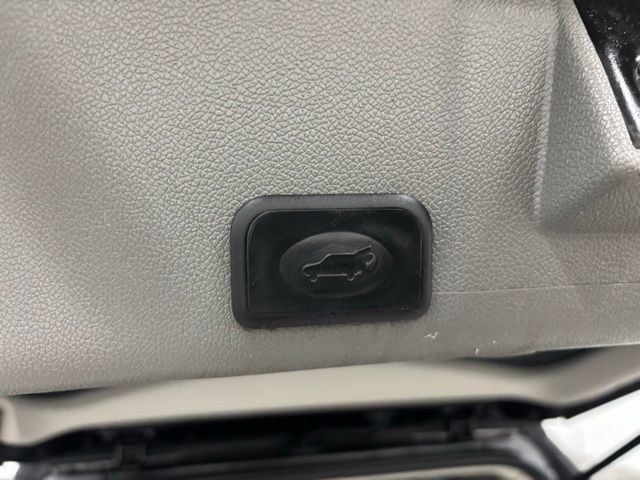 Used 2016 Black GMC SLT-1 image 9