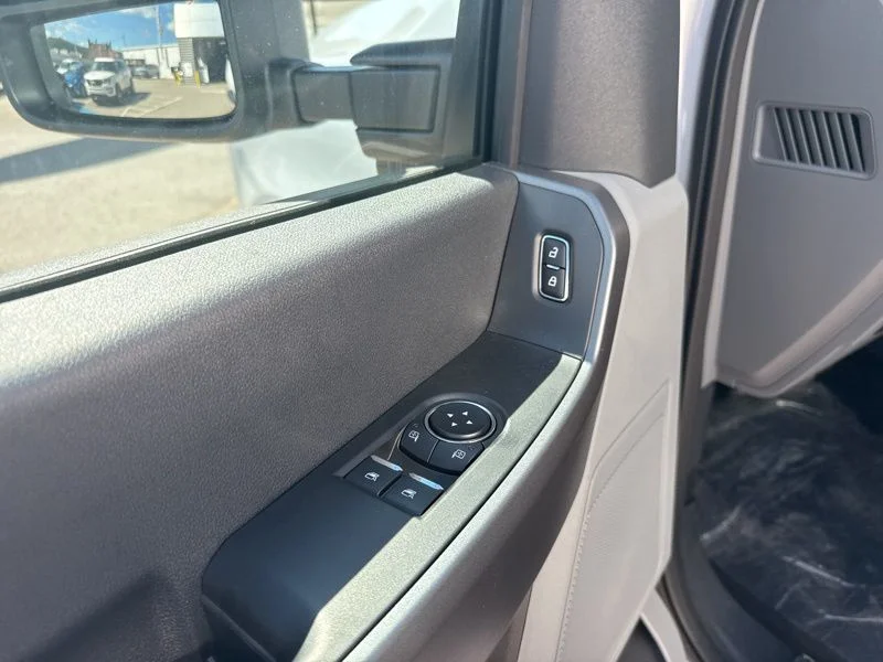 New 2025 Oxford White Ford F-350® XL image 16