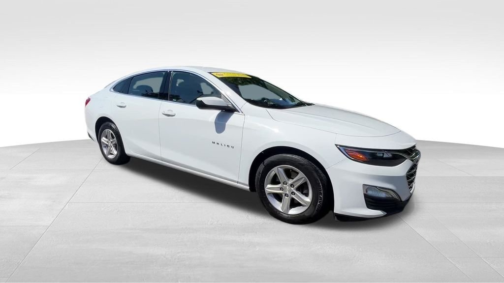 Used 2023 Summit White Chevrolet LS image 10