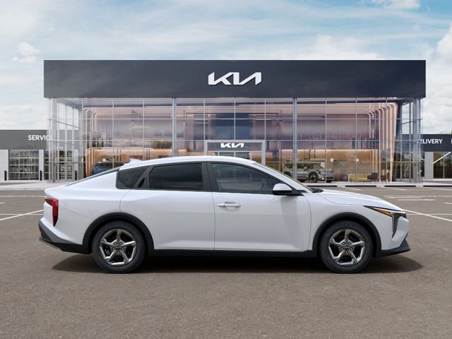 New 2026 Snow White Pearl Kia LXS image 8