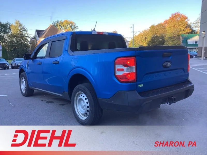 Used 2022 Blue Metallic Ford XL image 5