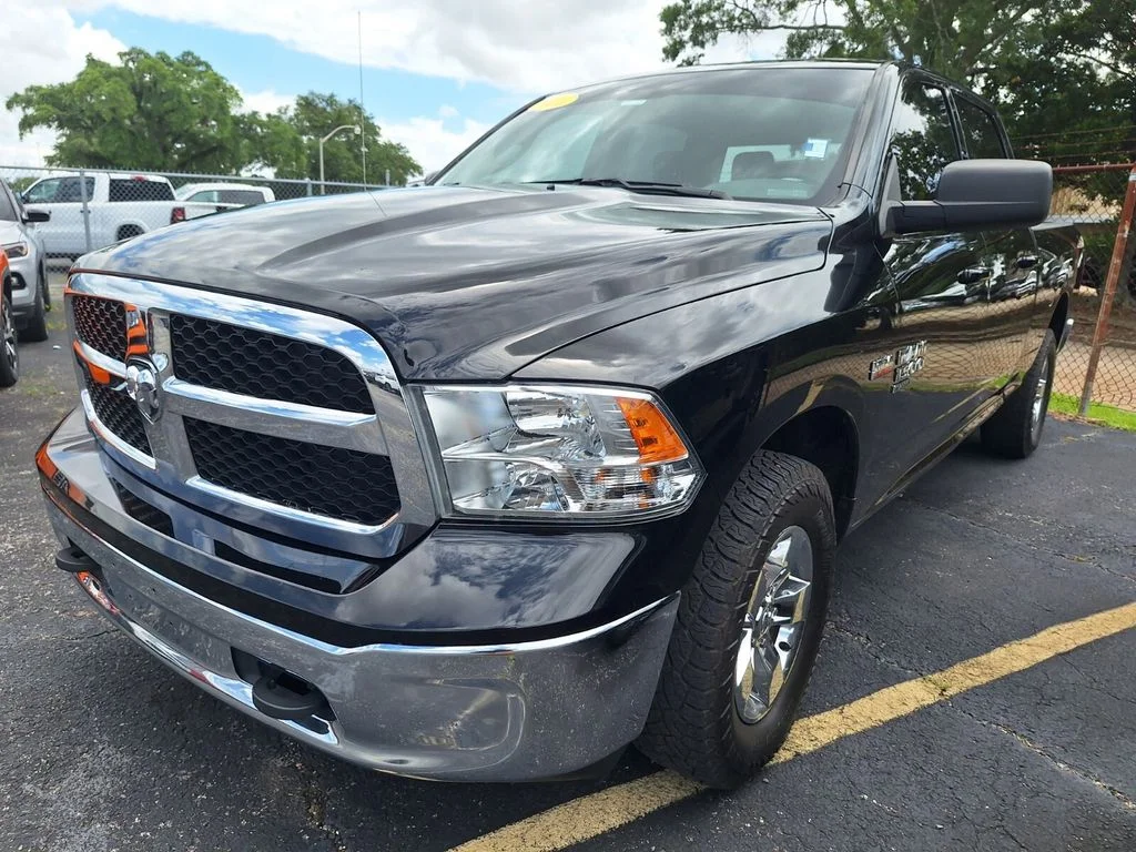 2020 RAM 1500 Classic SLT 4x4 Crew Cab 6'4's photo