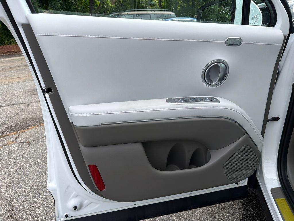 New 2026 White Hyundai Blue SEL Premium 7P image 10