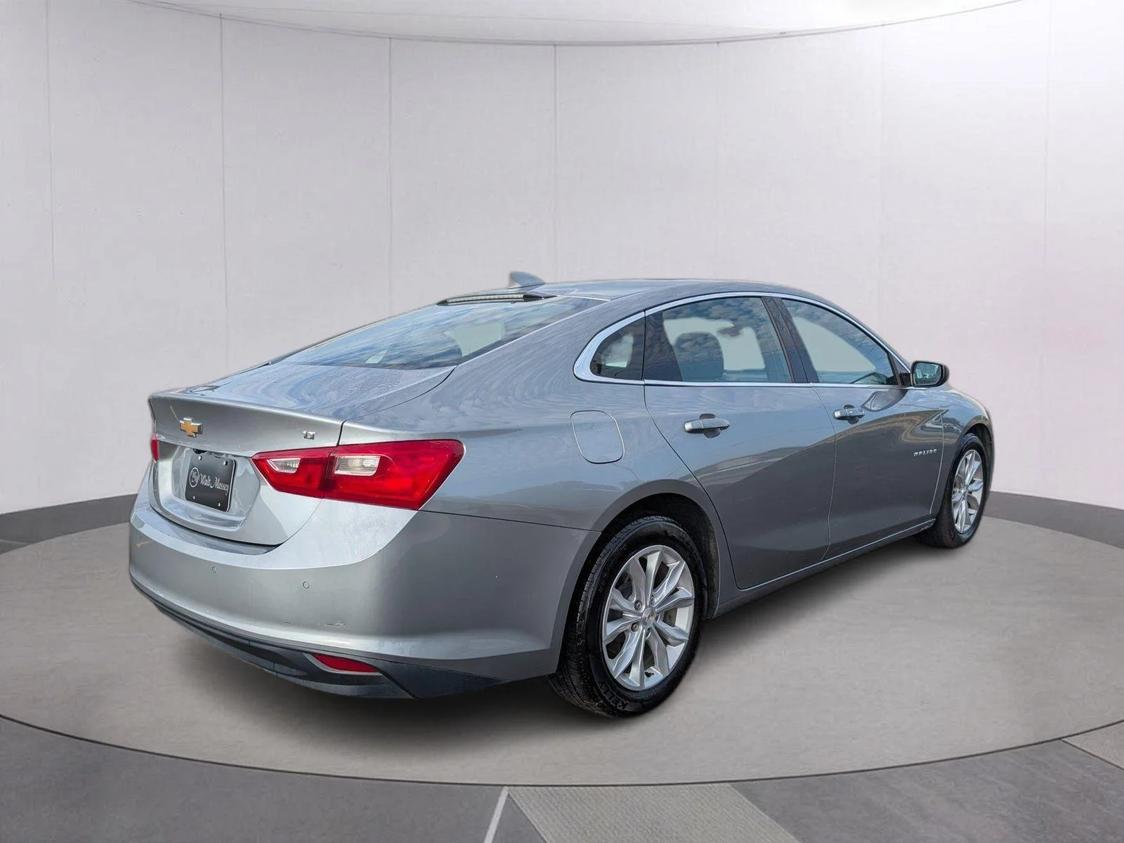 Used 2024 Sterling Gray Metallic Chevrolet 1LT image 5