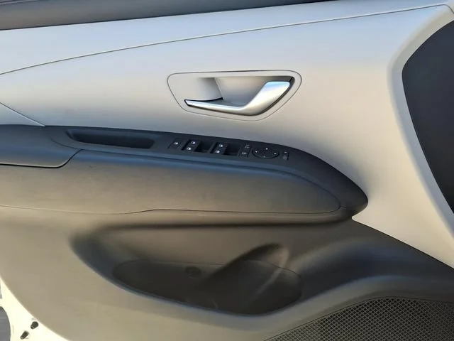 Used 2026  Hyundai SEL image 16