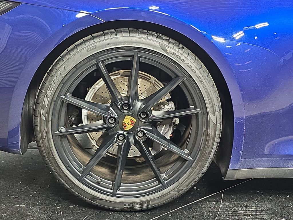 Used 2021  Porsche Carrera image 29