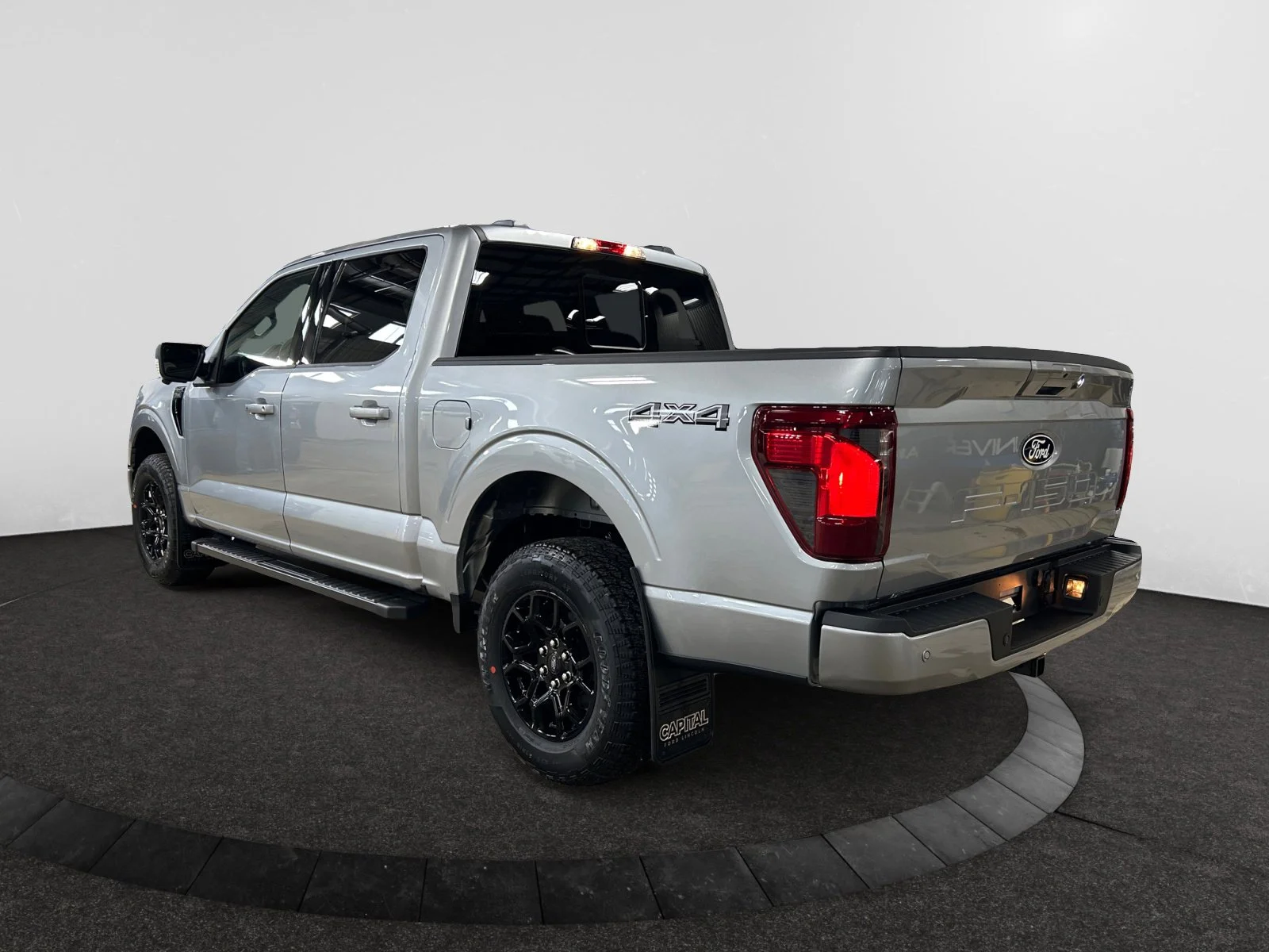 New 2026 Iconic Silver Metallic Ford XLT image 3