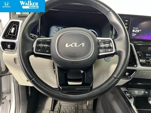 Used 2023 White Kia SX-Prestige image 25