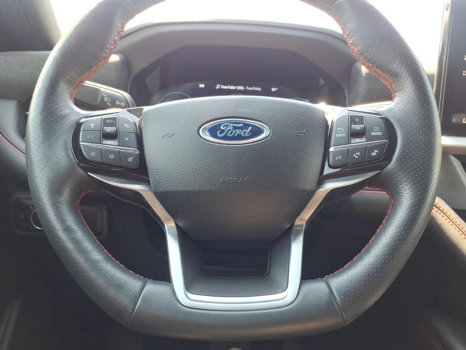 Used 2025 Agate Black Ford ST-Line image 26