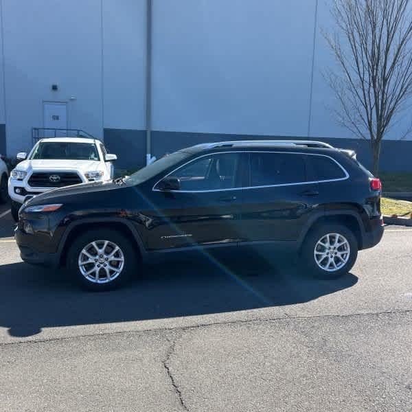 Used 2018 Jeep Cherokee Latitude Plus with VIN 1C4PJMLX3JD516505 for sale in Eatontown, NJ