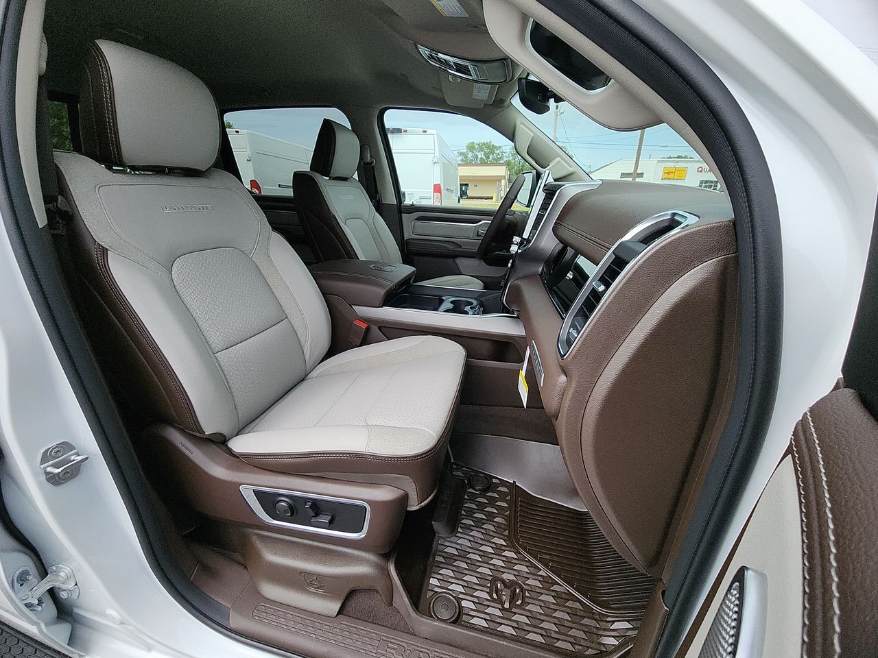 2026 RAM 1500 Laramie - Photo 24