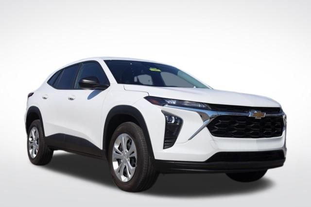 2025 Chevrolet Trax LS