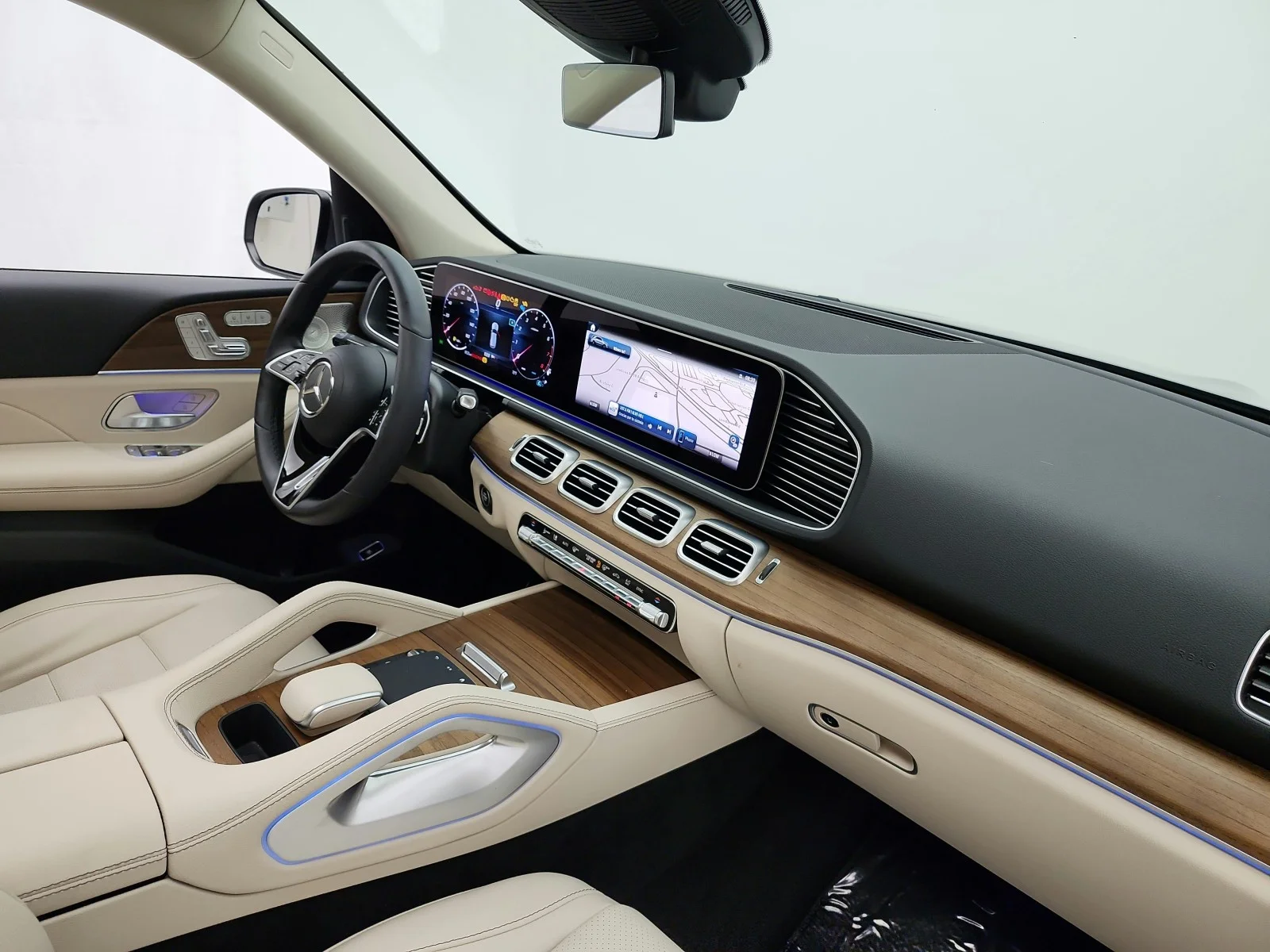 Certified Used 2024 Selenite Grey Metallic Mercedes-Benz GLE 350 4MATIC® SUV image 19